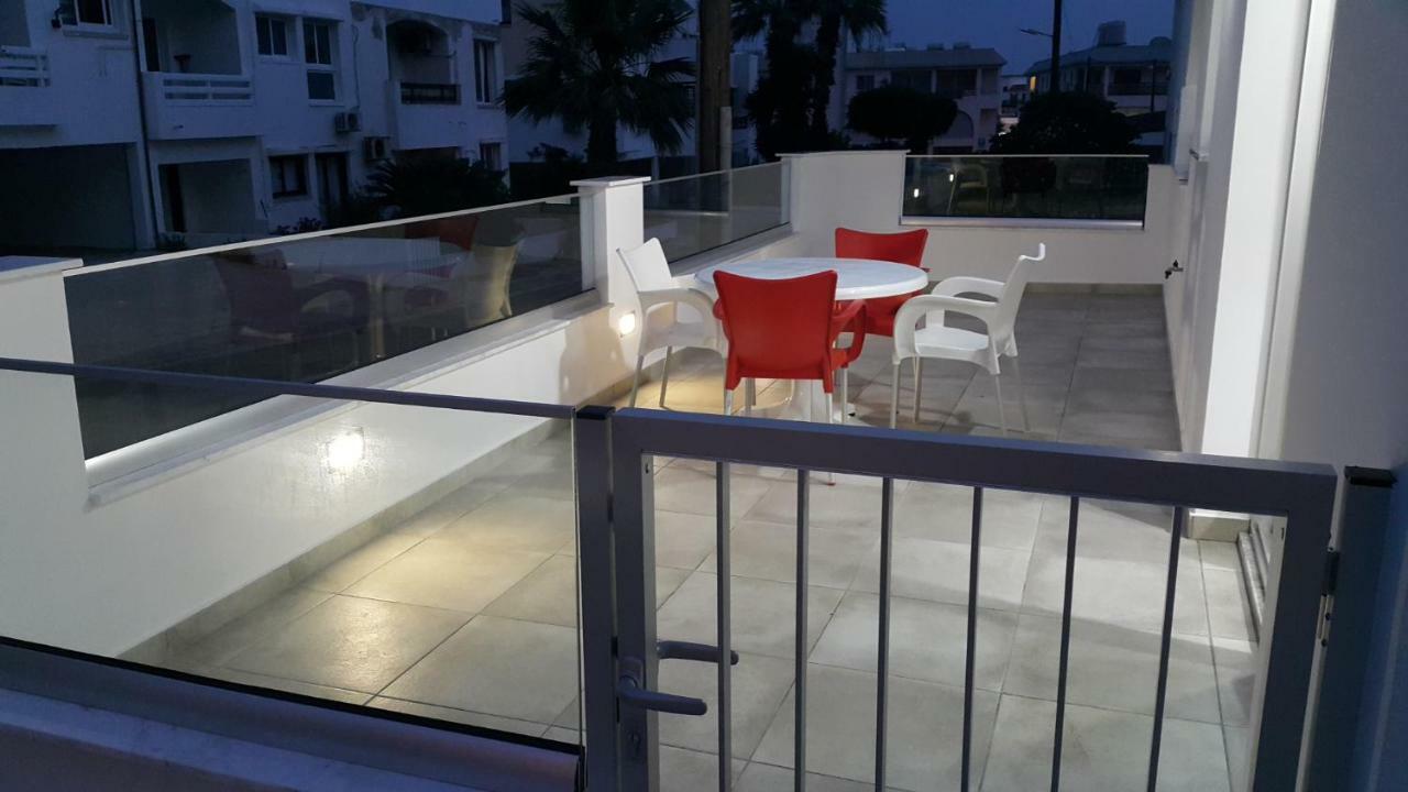 Chris'S Holiday Apt - Ayia Napa Exterior photo